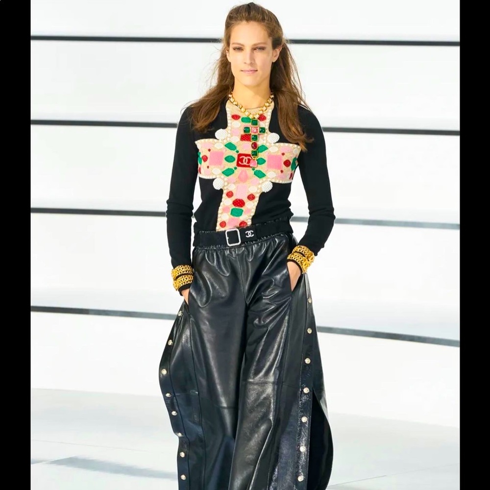 CHANEL 2020 Runway Cashmere Sweater